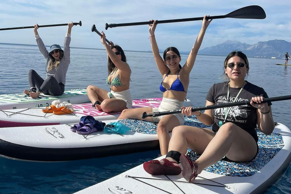 The Rise of Women’s Stand Up Paddleboarding Groups